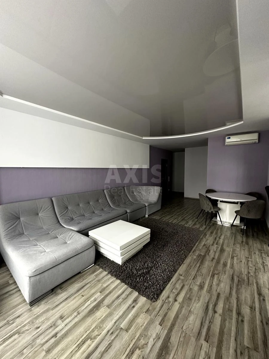 2к квартира ул. Ахматовой Анны 22679483