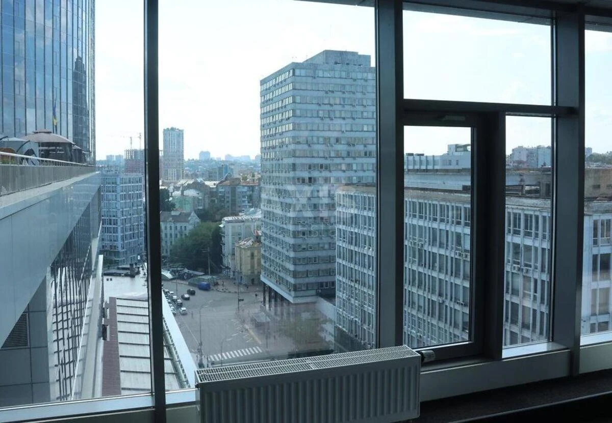 Office pl. Sportyvna 1А, 1758m2650963