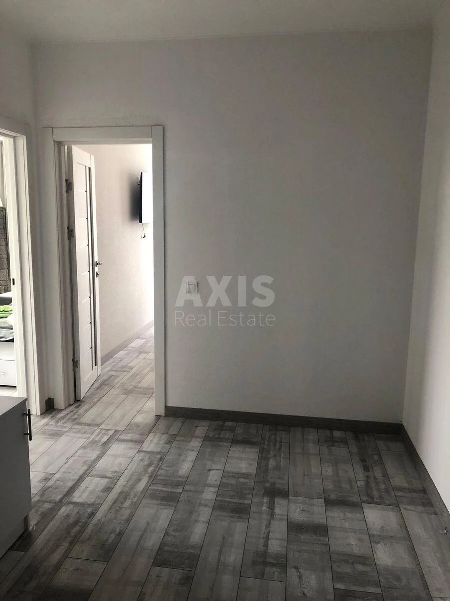 2k apartment pr-t Berestejskij 55695735