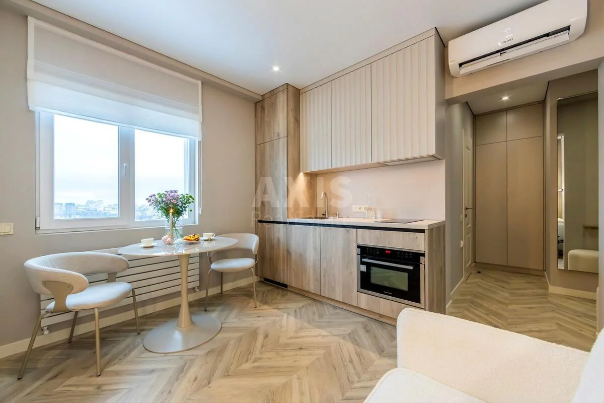 1k apartment vul. Myhajla Maksymovycha 24Г