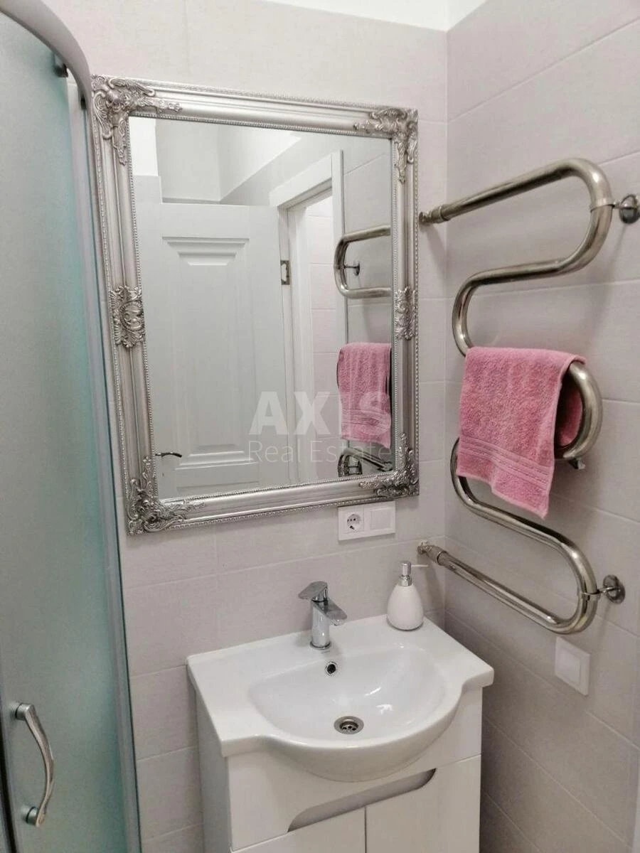 Office vul. Velyka Vasyl'kivs'ka 21А, 76m26218410