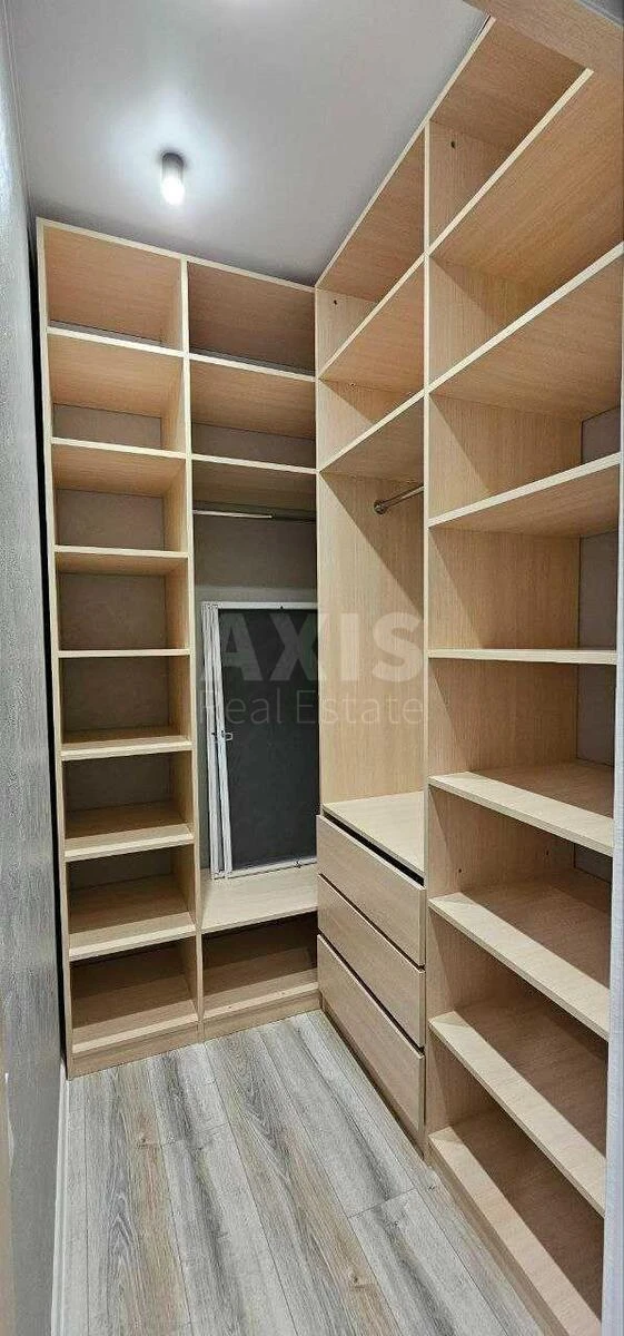 1k apartment pr-t Berestejskij 676524410