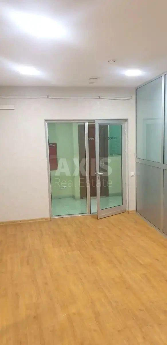 Office vul. Velyka Vasyl'kivs'ka 72, 1081m2720017