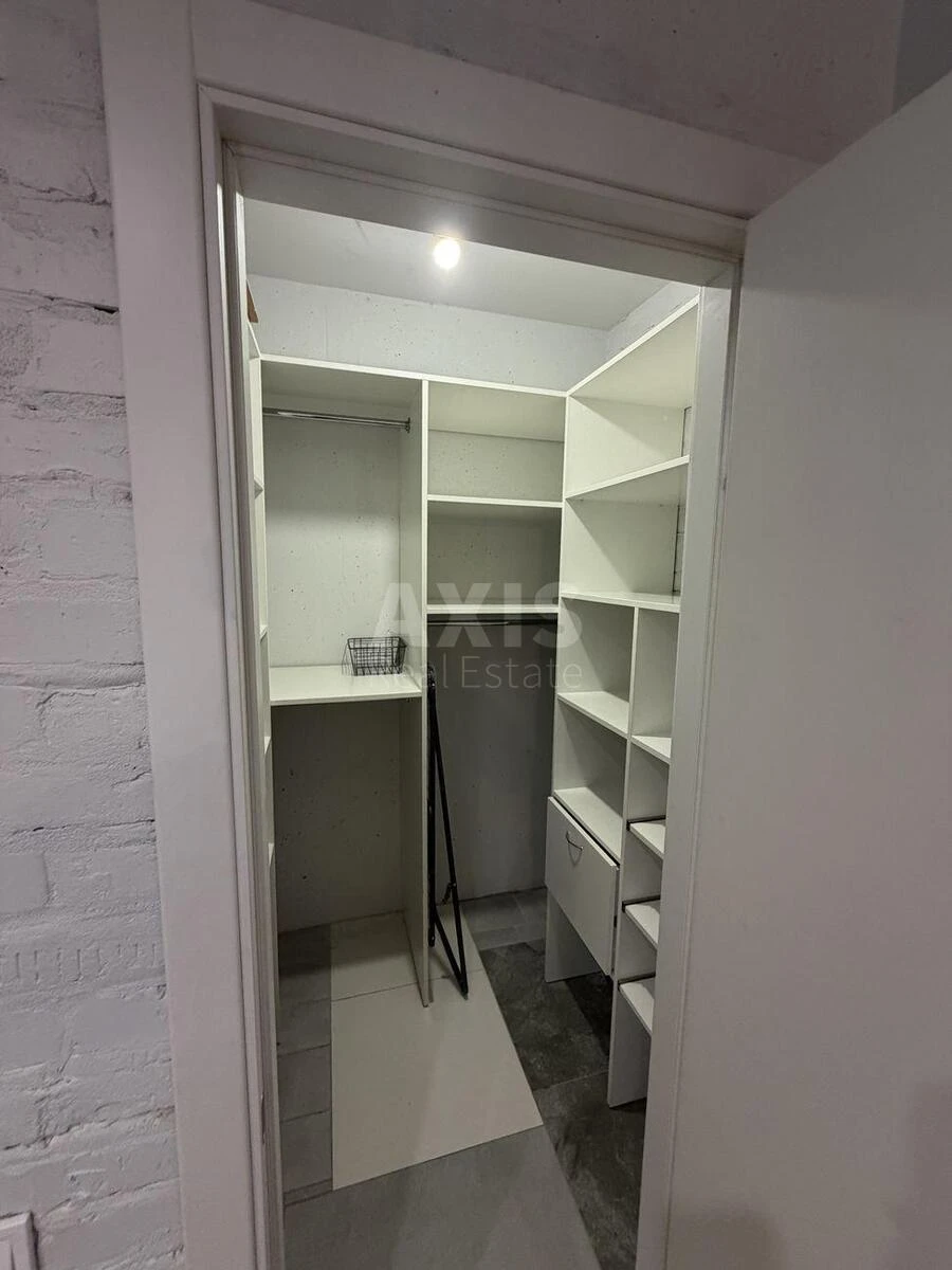 1k apartment vul. Sverstjuka Jevgena 4720452