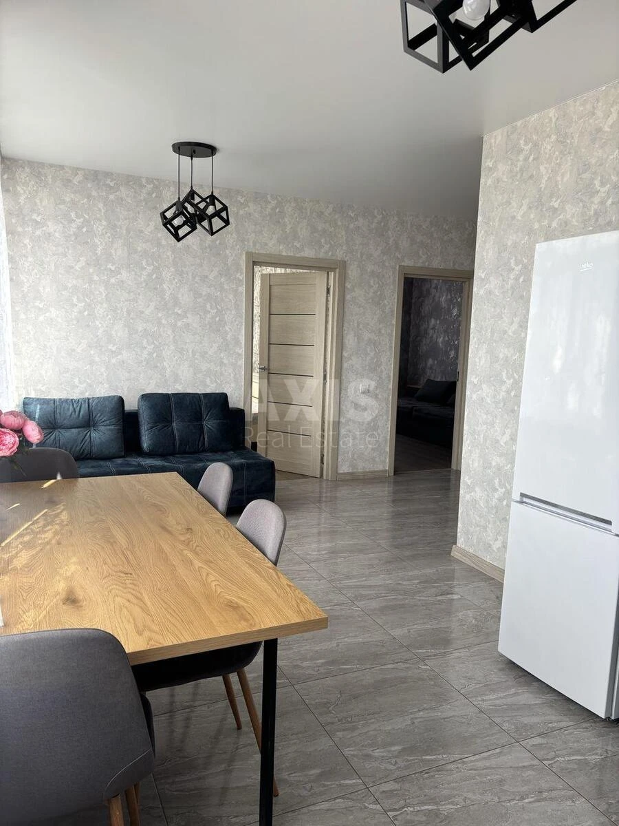 3к квартира ул. Братьев Чибинеевых 8679802
