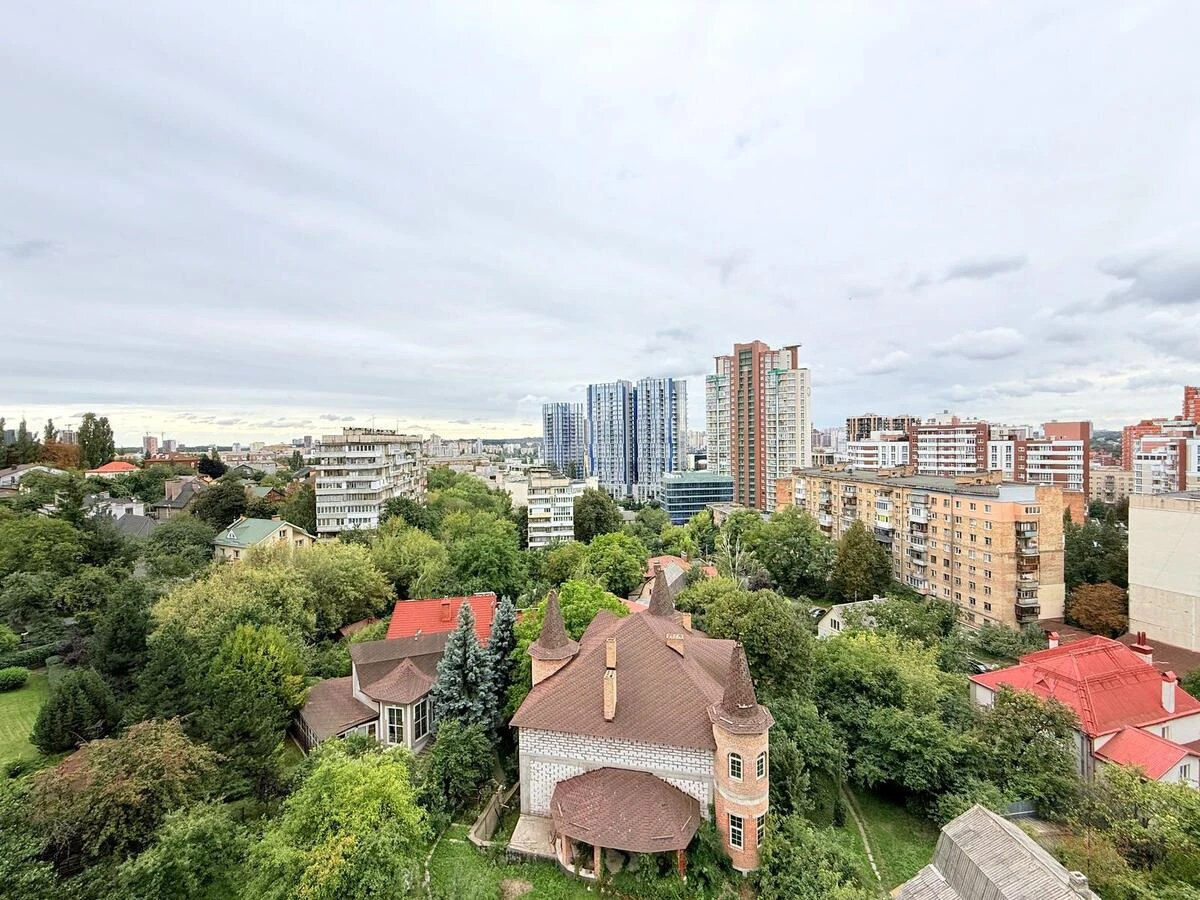 4k apartment vul. Glazunova 136774318