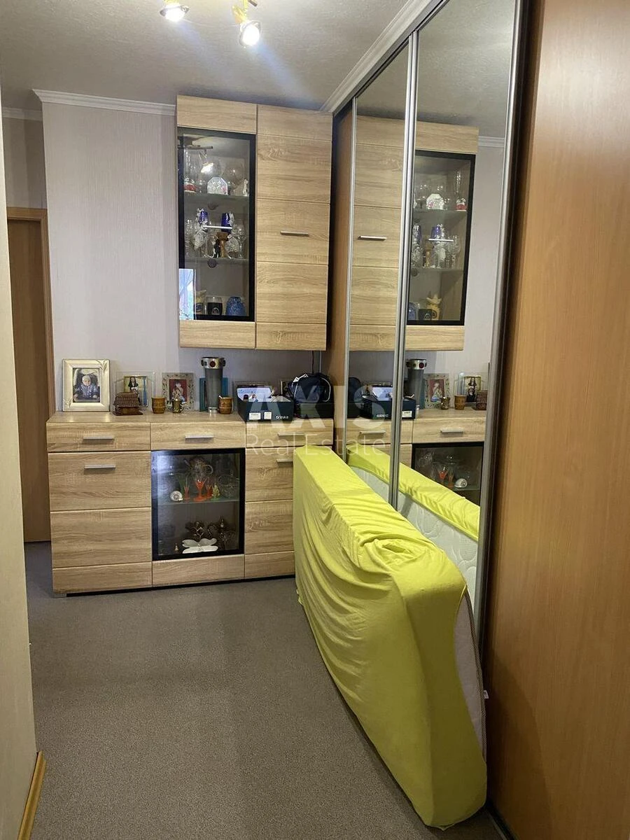 4k apartment vul. Olevs'ka 3A6528619