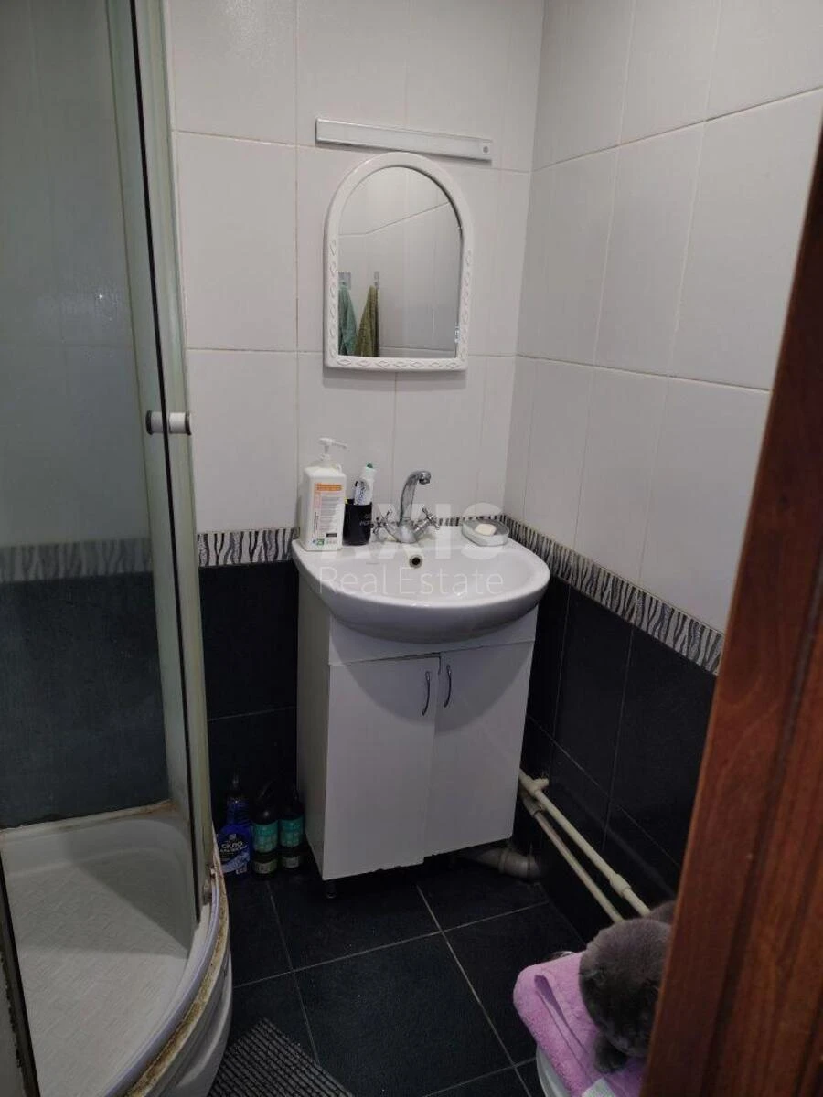 1k apartment vul. Trostjanec'ka 8Б702968