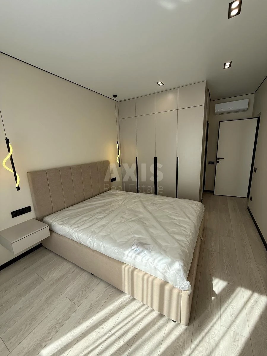 2k apartment vul. Oleksandra Olesja 27А687432
