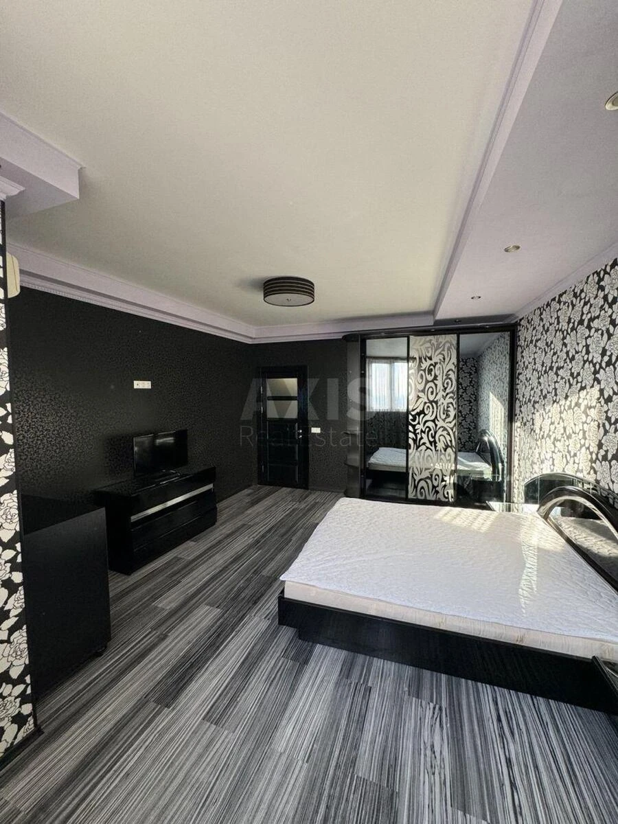 3k apartment nab. Dniprovs'ka 23631023