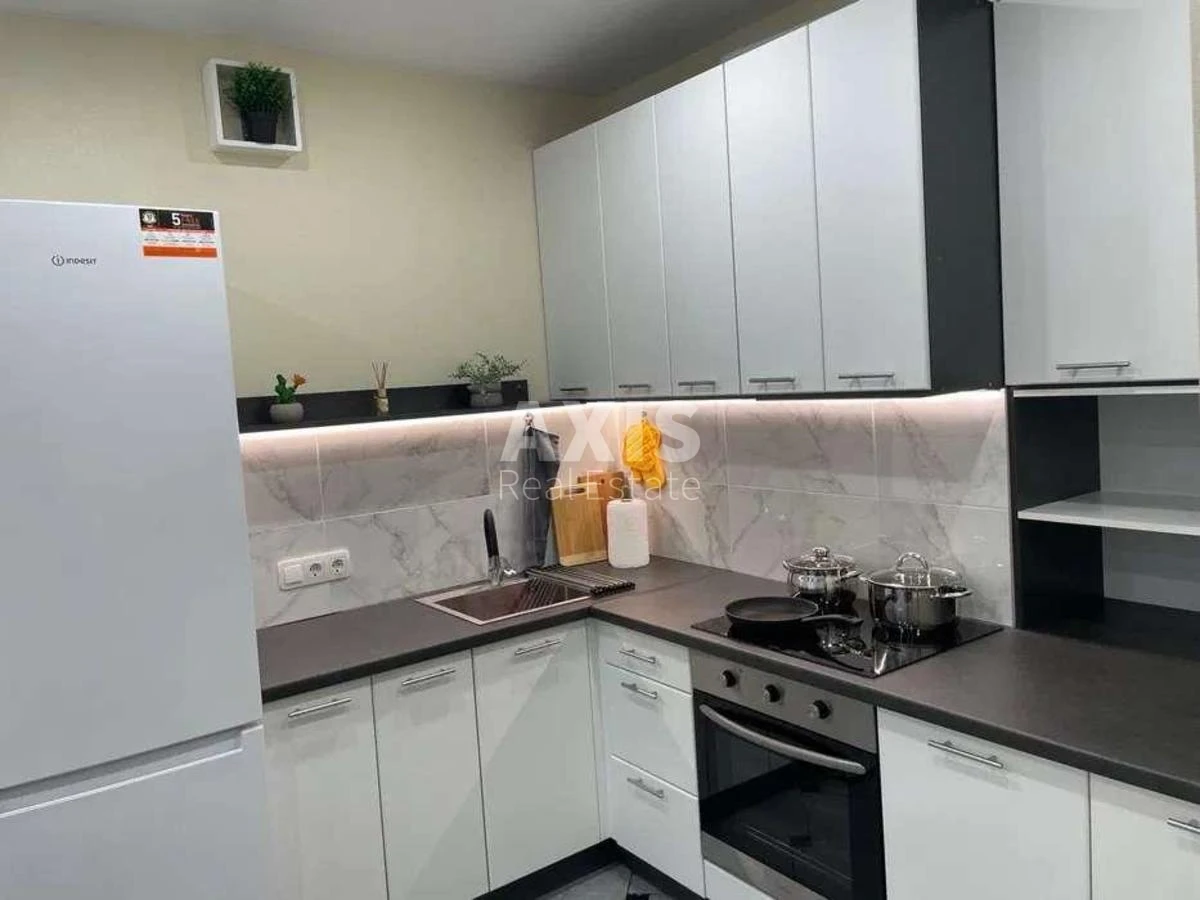 1к квартира пр-т Европейского Союза 8332986