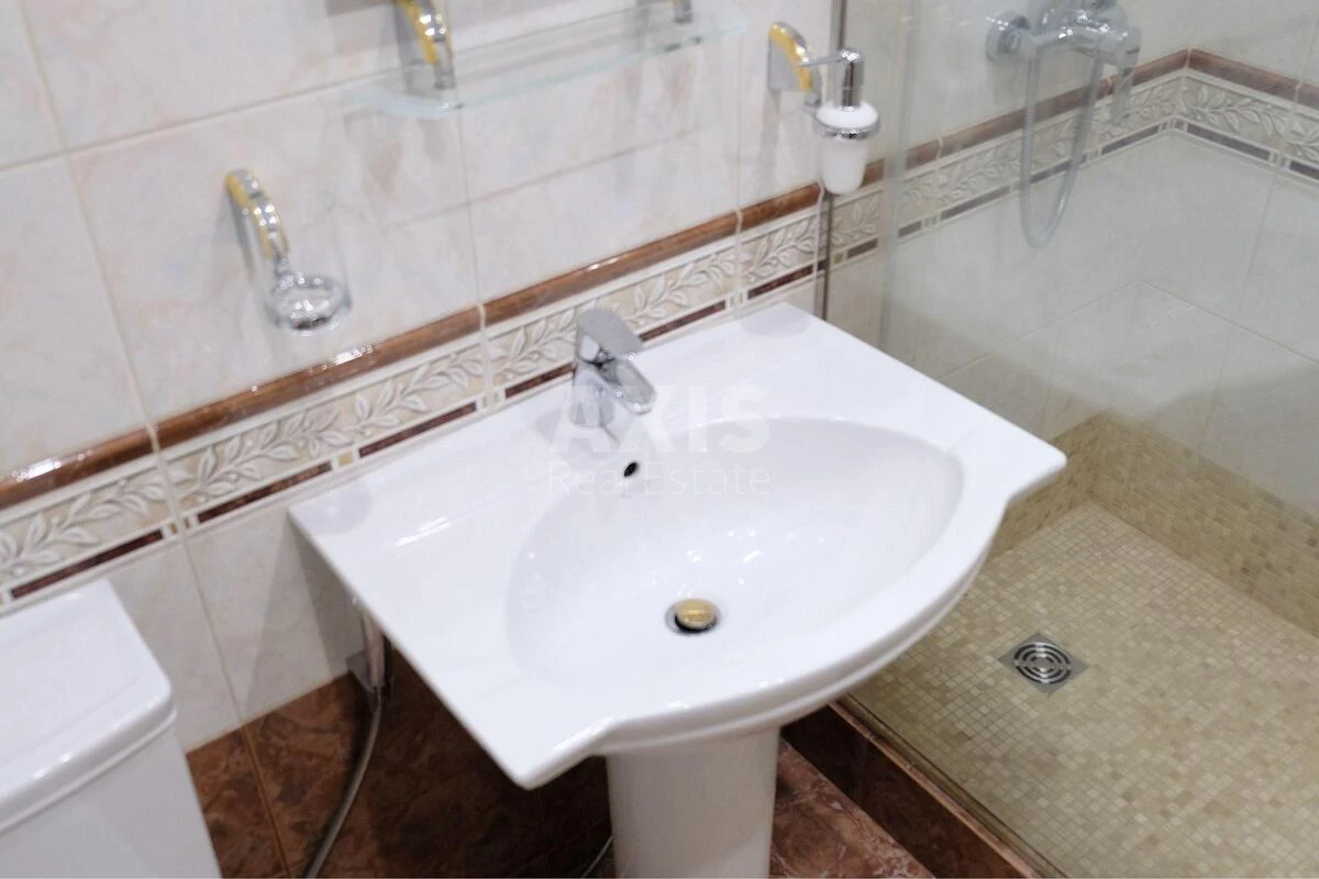 4к квартира ул. Жилянская 30А6558018