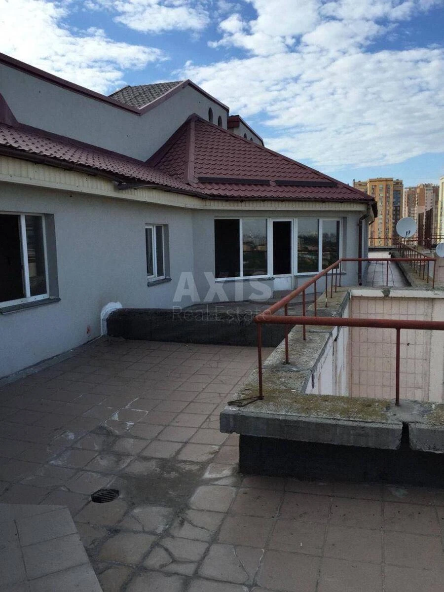 Trade object vul. Puljuja Ivana 2, 180m2685812