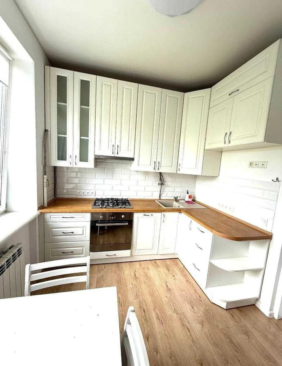 2k apartment vul. Oleksy Tykhoho 38/19