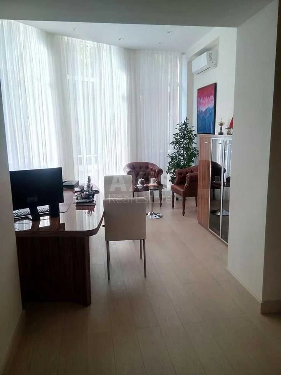 Office vul. Pecheniz'ka 16, 350m267220
