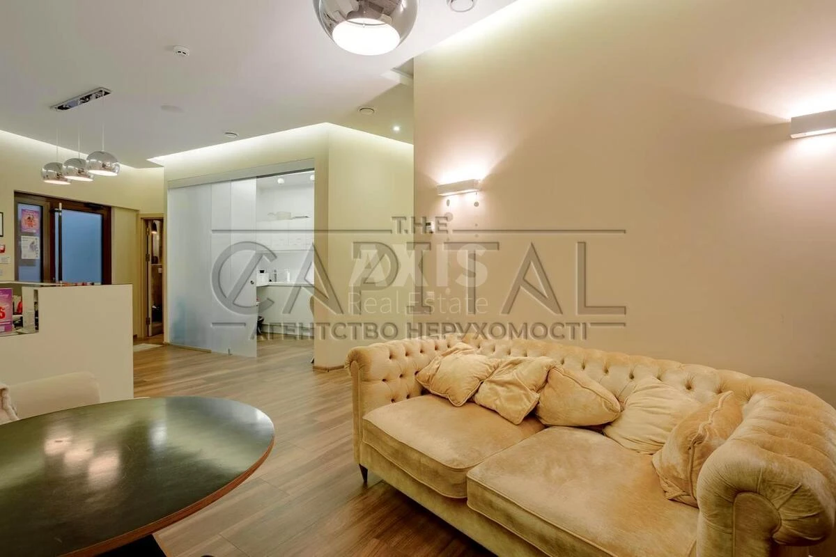 Office vul. Jevgena Konoval'cja 36Д, 258m2657565