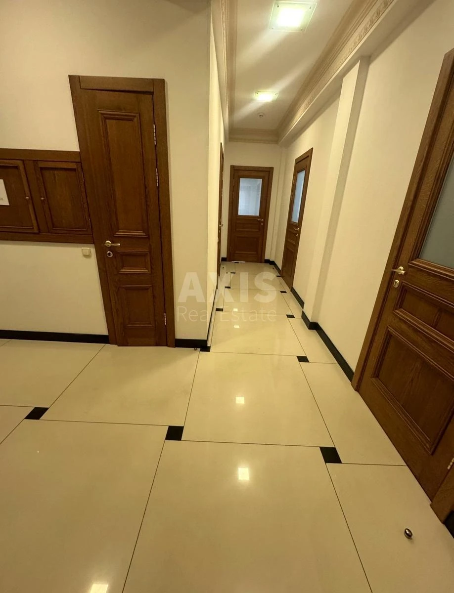 Офис ул. Жилянская 72, 750м27051022