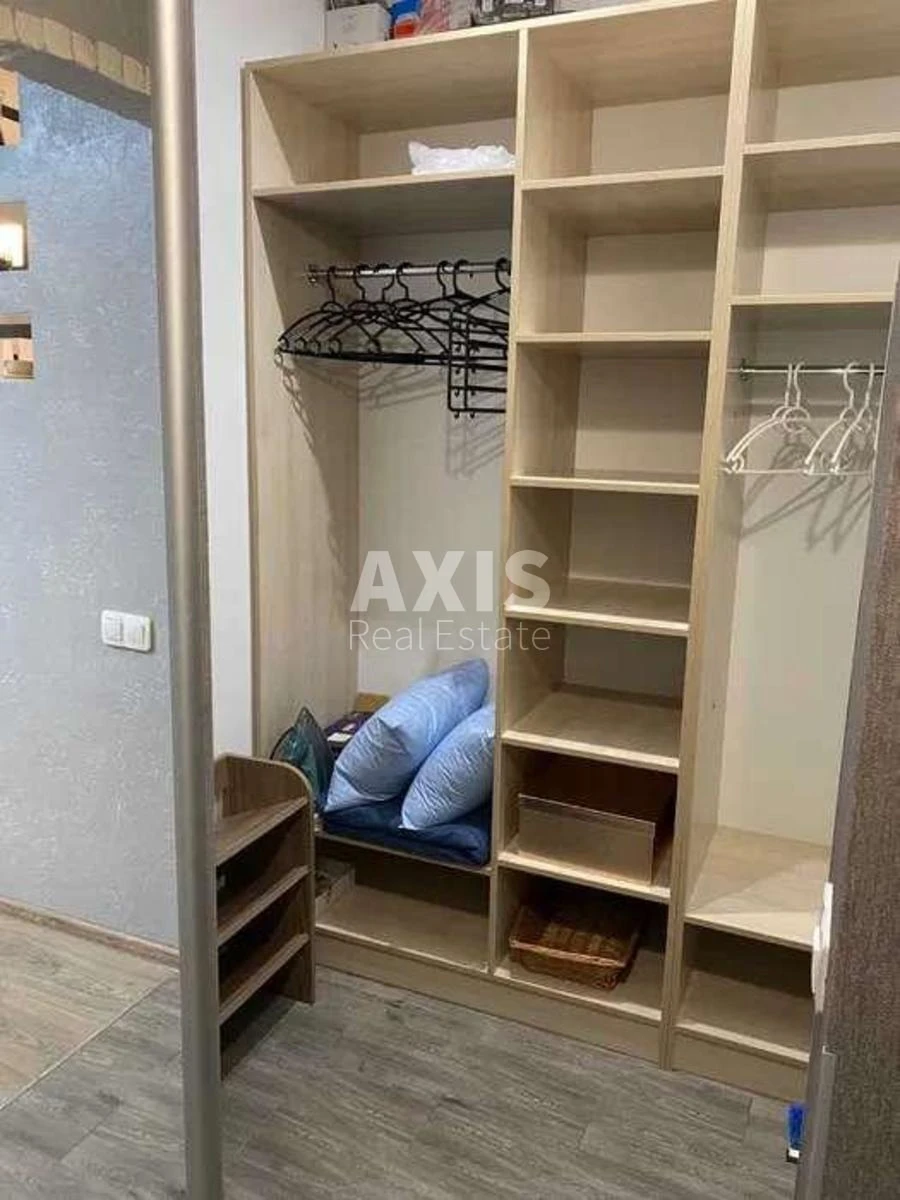 1k apartment pr-t Berestejskij 67308248