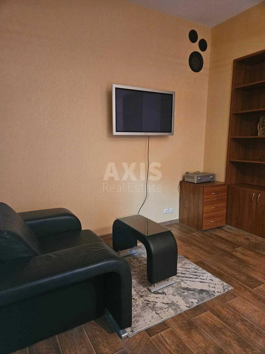 5k apartment vul. Ljuterans'ka 13715463