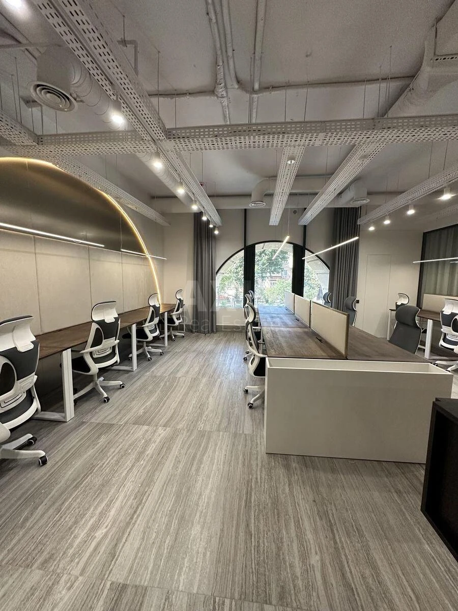 Office vul. Bul'varno-Kudrjavs'ka 15, 250m2675036