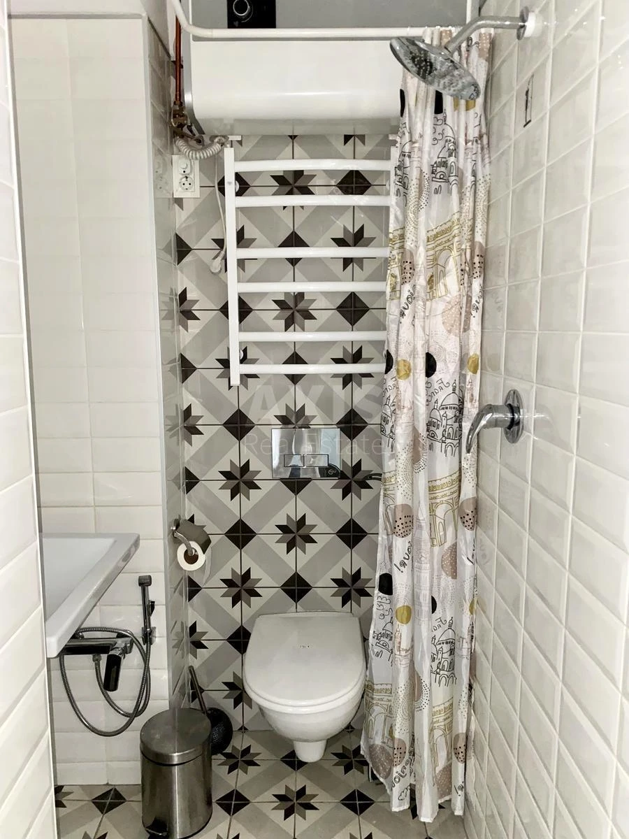 Офис ул. Межигорская 56/50, 37м2639096