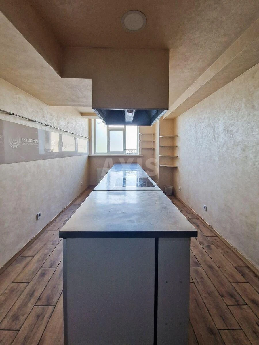 Office vul. Jaroslavs'ka 56А, 539m2681341