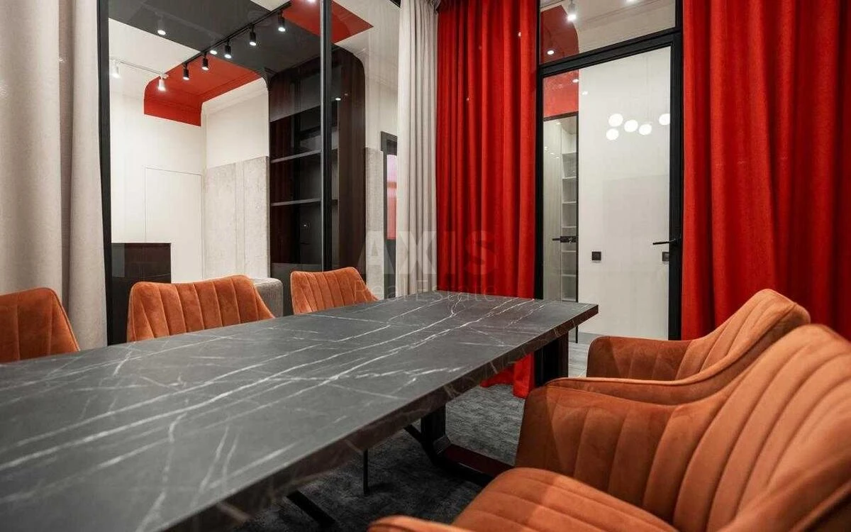 Office vul. Antonovycha 9, 125m2672001