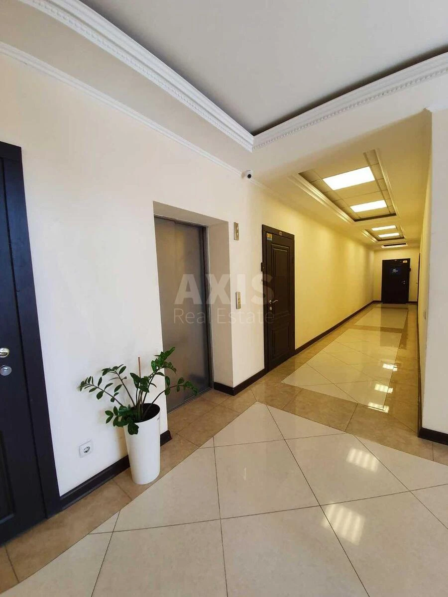 Office vul. Nyzhnij Val 15, 98m2597020