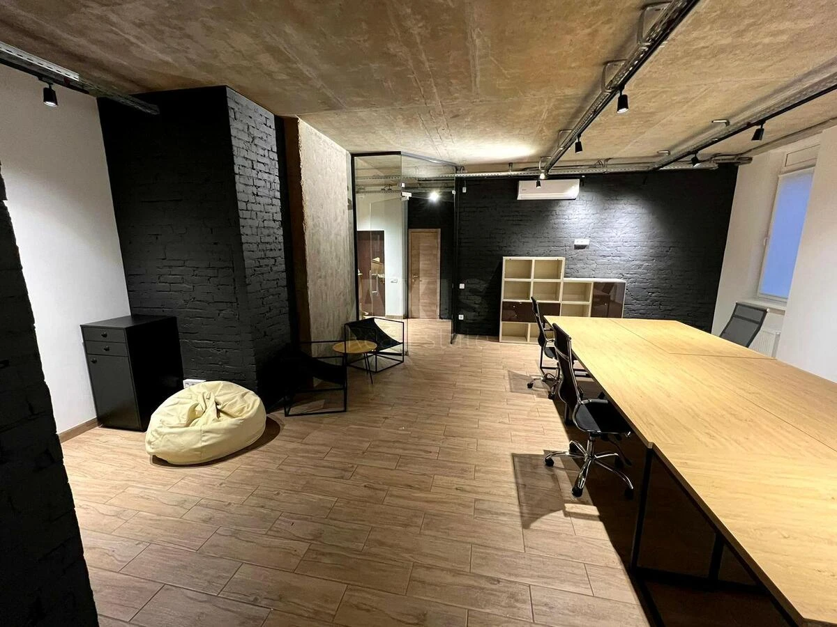 Office vul. Vasylya Tyutyunnyka 37/1, 108m2617021