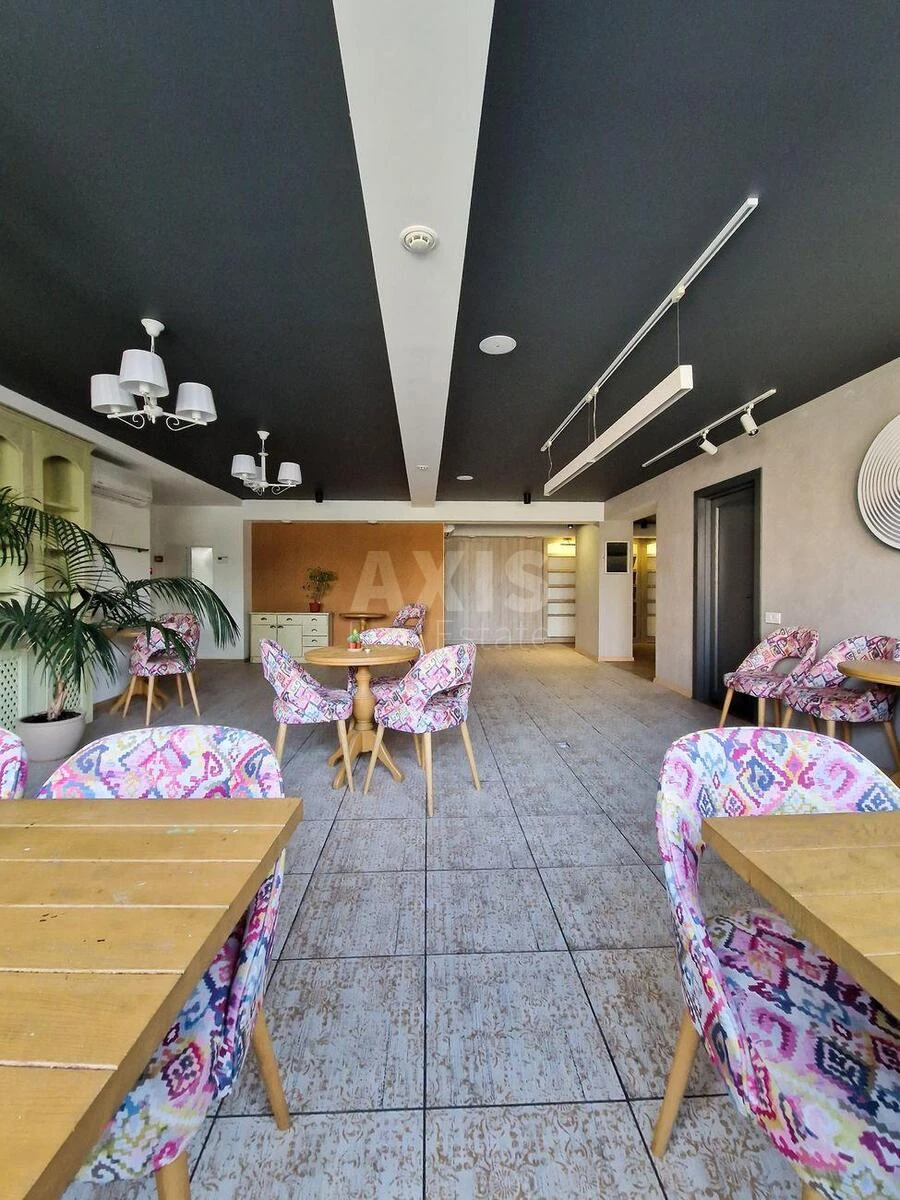 Office vul. Jaroslavs'ka 56А, 539m2681342