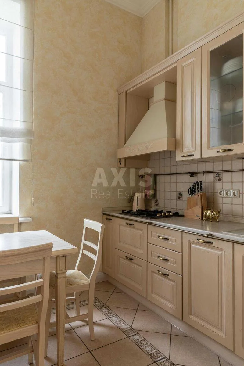 3k apartment vul. Kruglouniversytets'ka 14