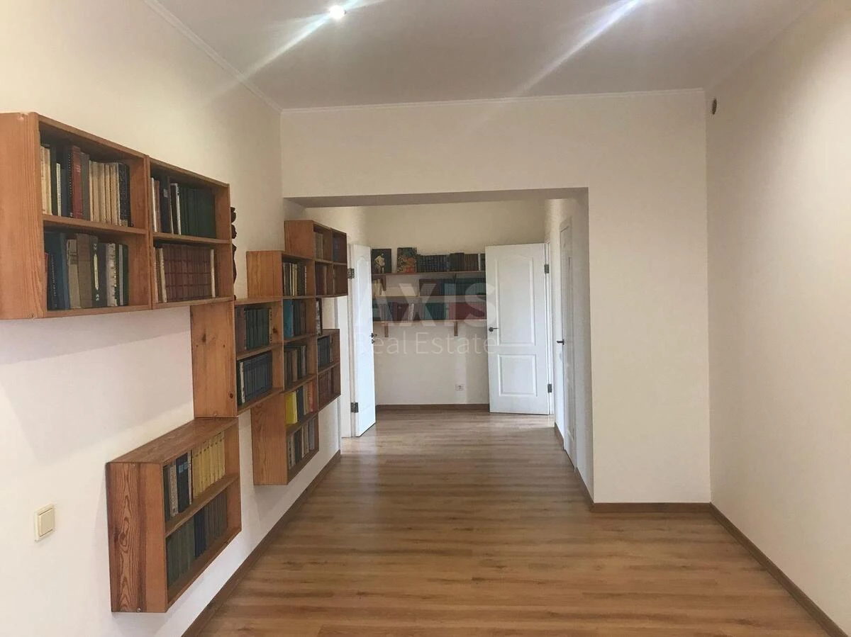 Дoм ул. Богатырская, 438м2, город Киев583459