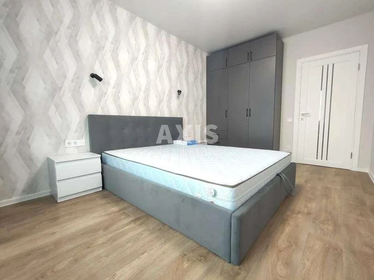 3k apartment vul. Desnjans'ka 10230836
