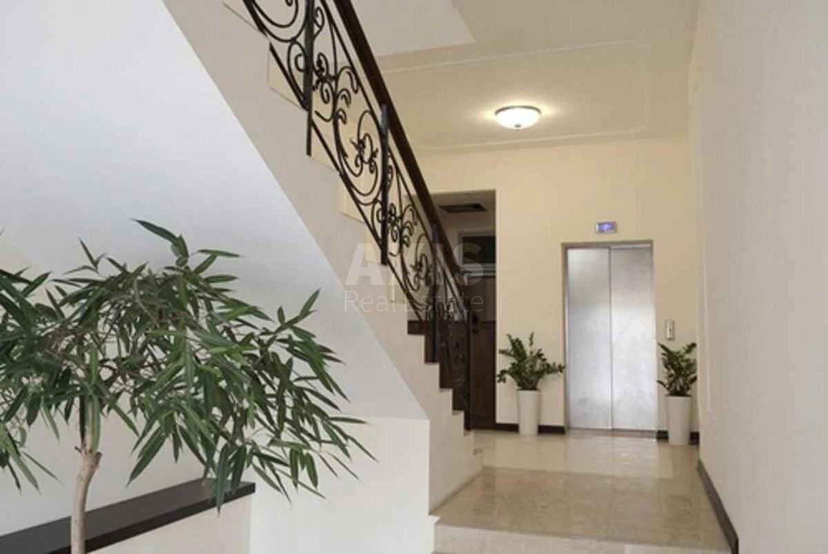 Office vul. Nyzhnij Val 15, 98m2597021