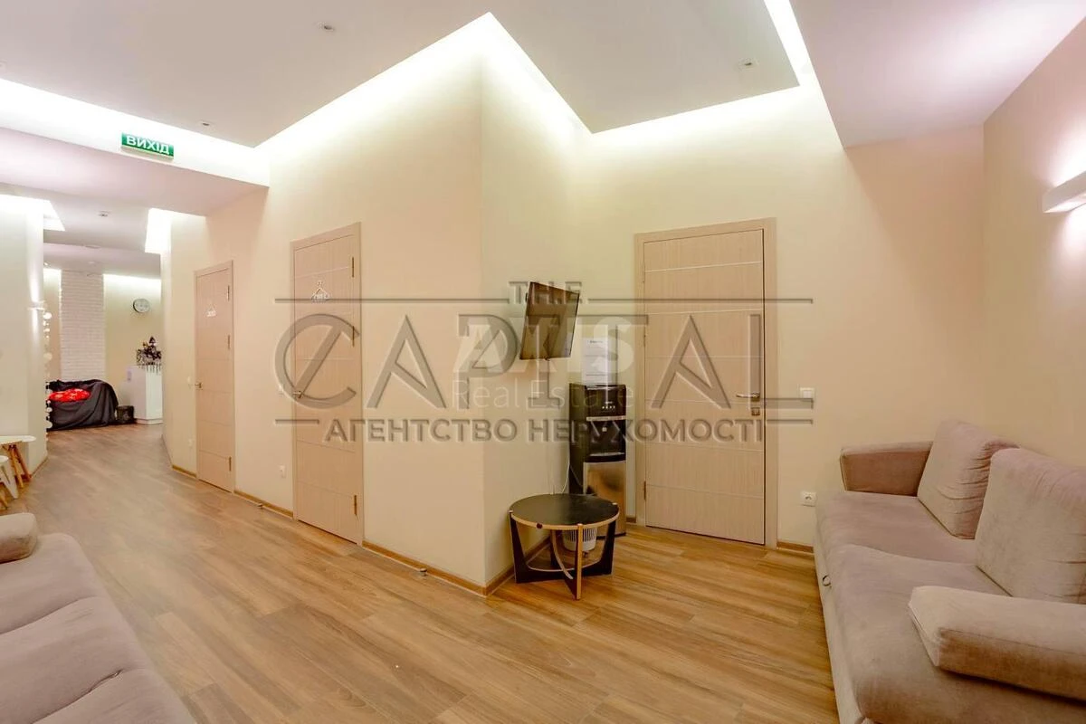 Office vul. Jevgena Konoval'cja 36Д, 258m2657564