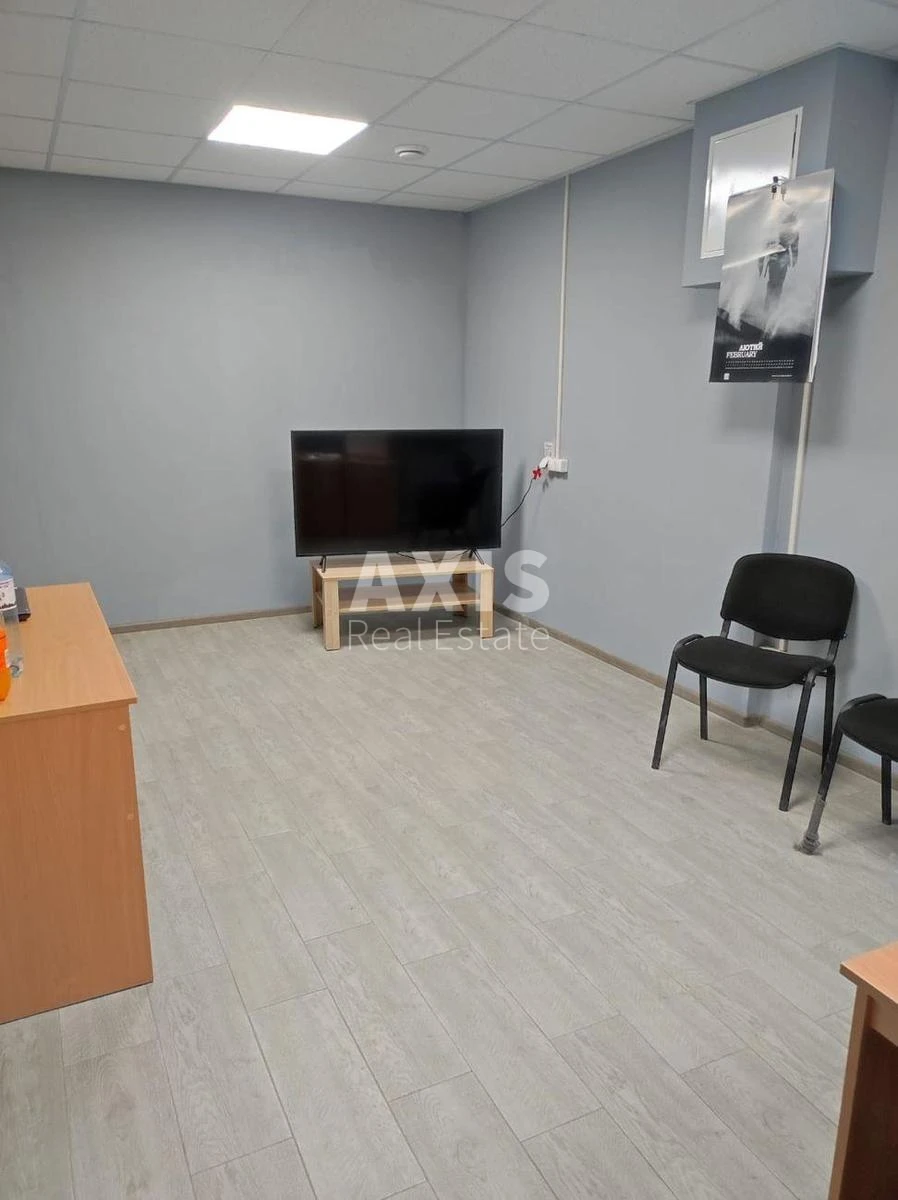Office vul. Myhajla Maksymovycha 3Г, 78m2462573