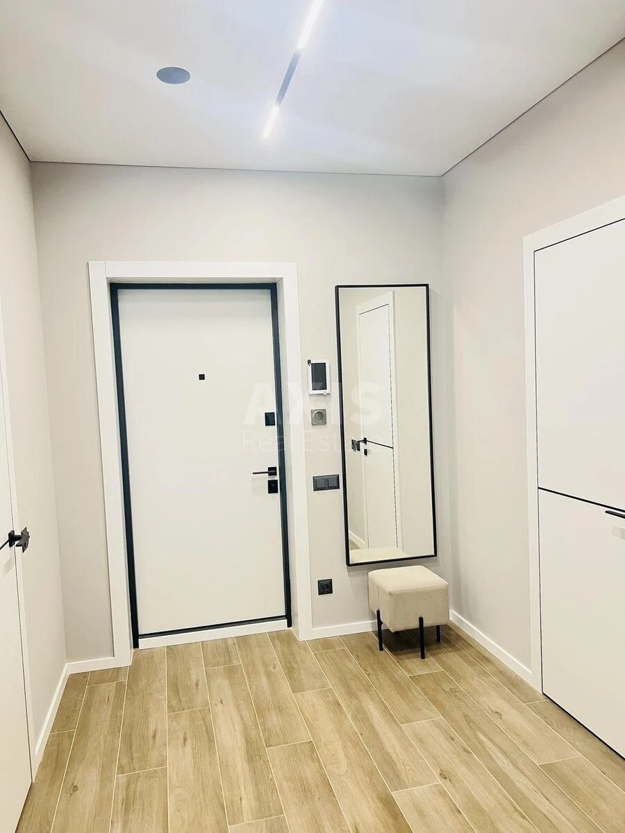 1k apartment nab. Dniprovs'ka 15Є662737