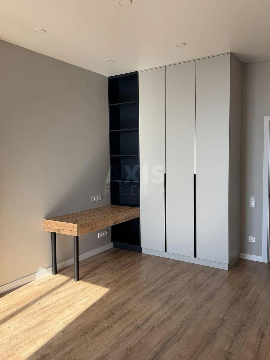 3k apartment vul. Zvirynec'ka 70А679716