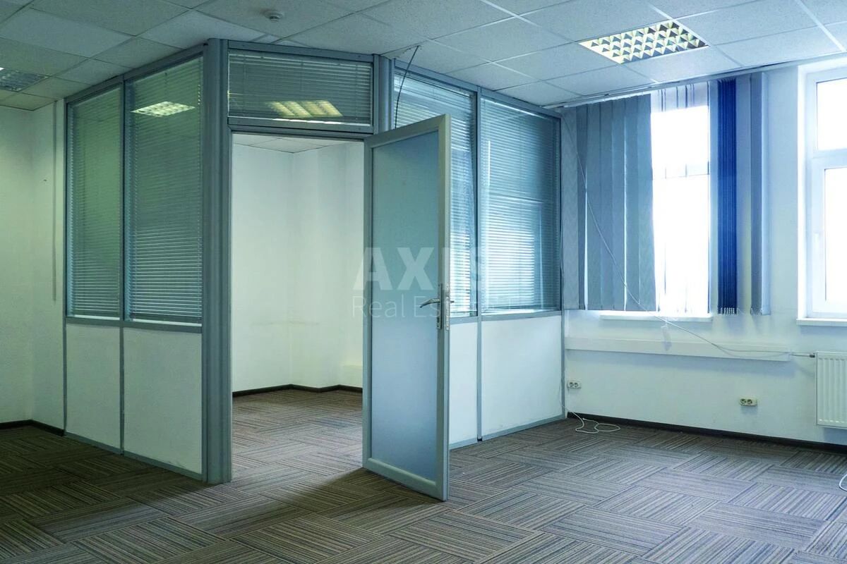 Office vul. Geroi'v Kosmosu 4, 233m2678021