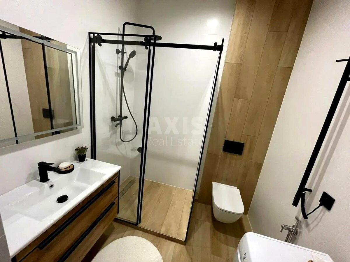 1k apartment pr-t Berestejskij 11679067