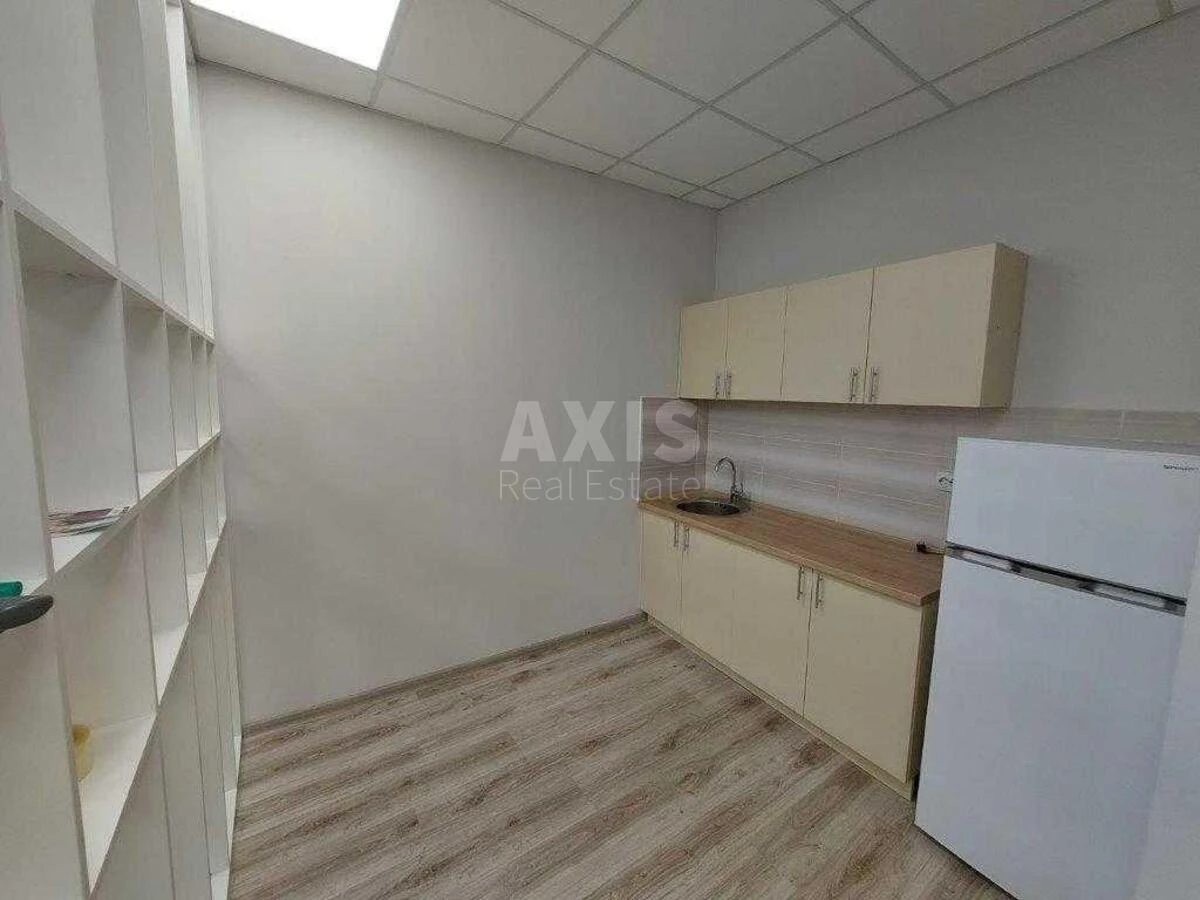 Офис ул. Константиновская 75, 94м26843715