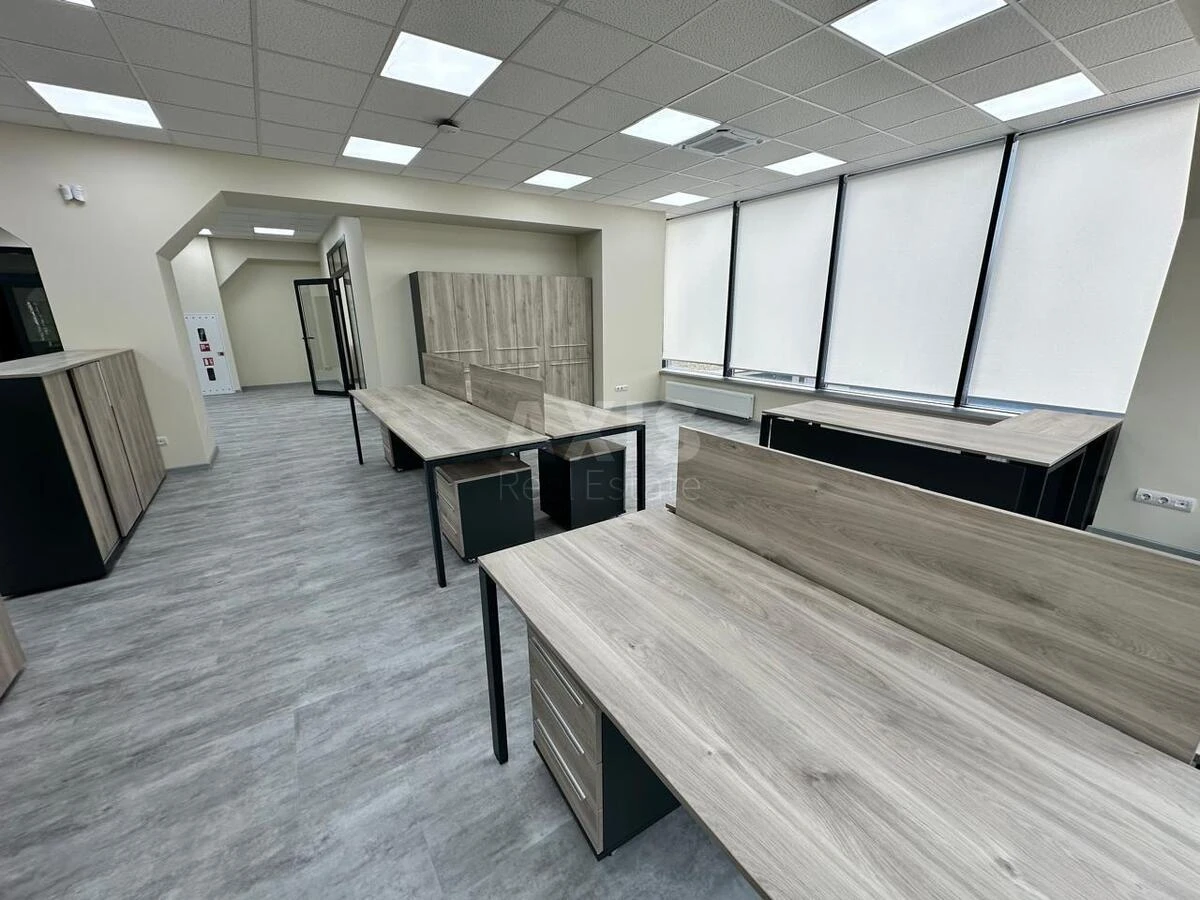 Trade object vul. Viktora Nekrasova 1/3, 360m2698467