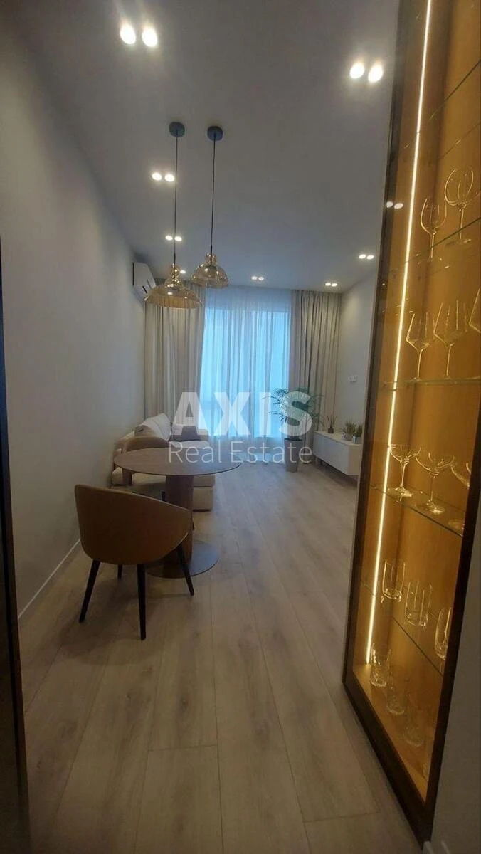 2k apartment vul. Bul'varno-Kudrjavs'ka Seventeen A711341