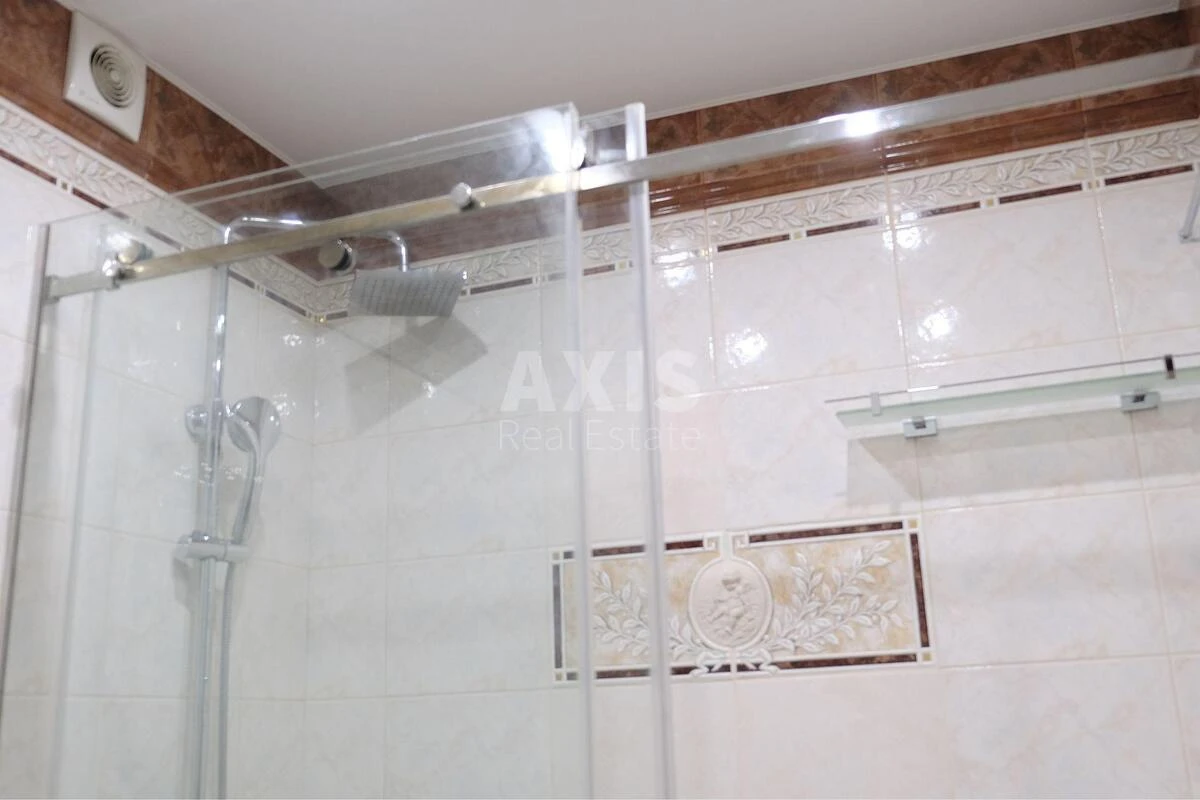 4k apartment vul. Zhyljans'ka 30А6558019