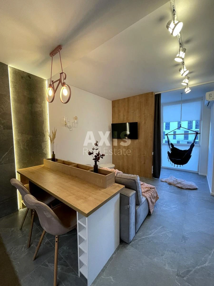 1k apartment vul. Saljutna Two B666032