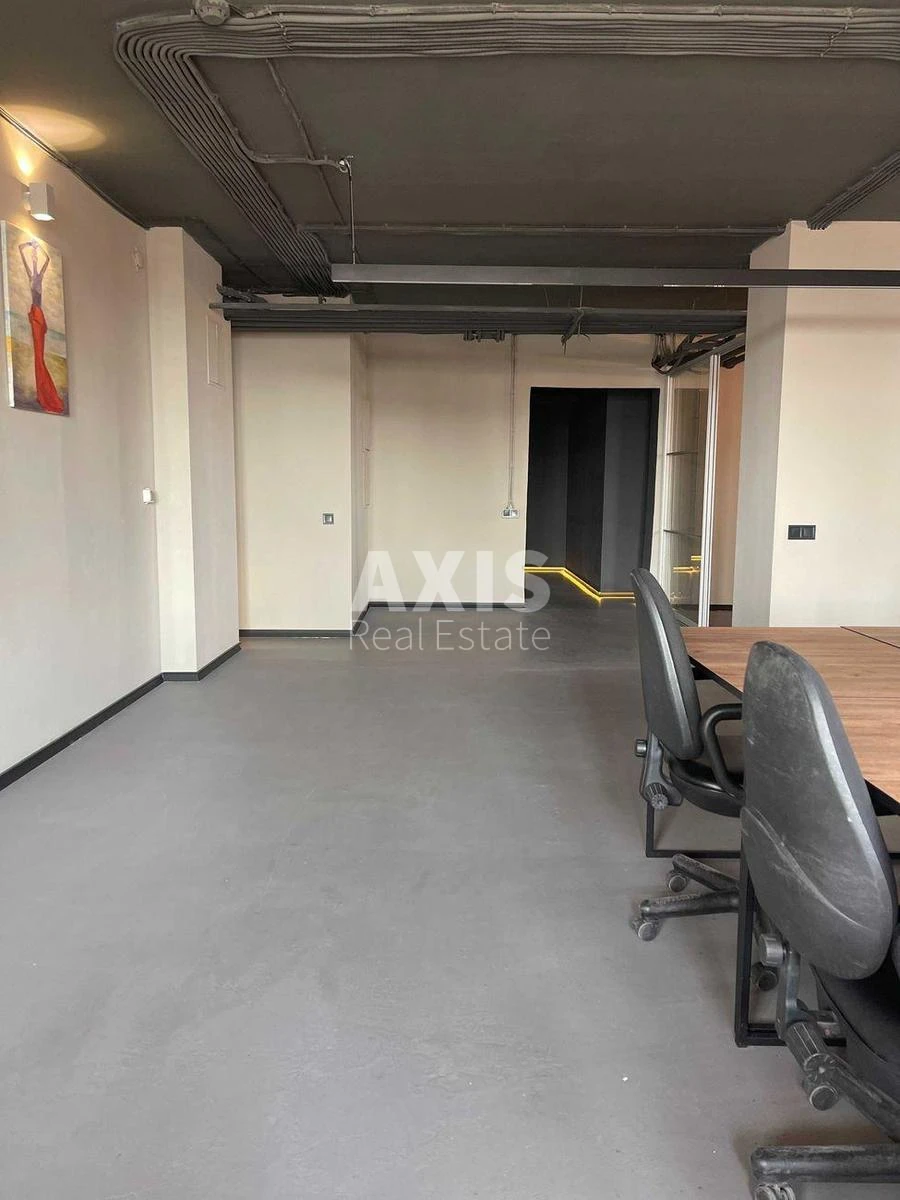 Office vul. Dilova 1/2, 120m2383555