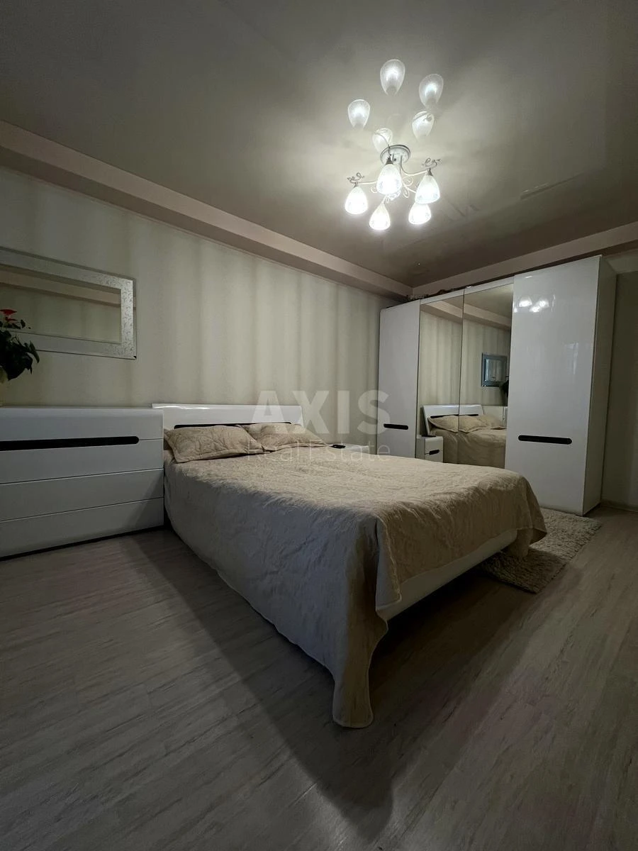 2k apartment vul. Zodchyh 18А632680