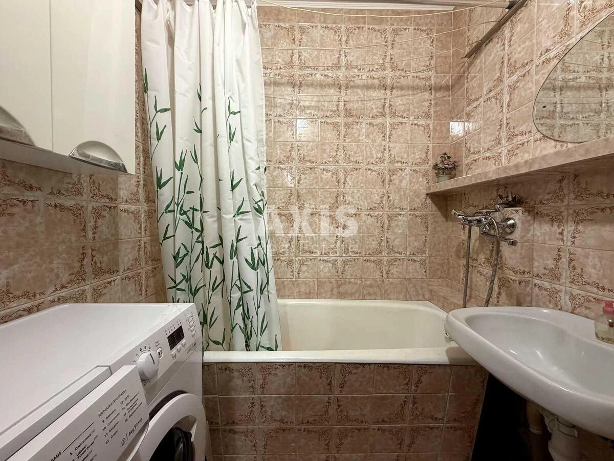 1k apartment pr-t Chervonoyi Kalyny 65705368