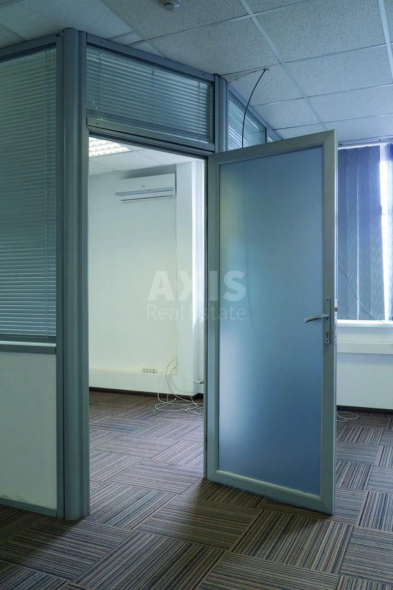 Office vul. Geroi'v Kosmosu 4, 233m2678022