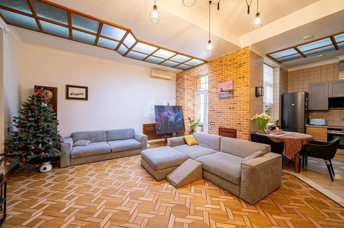 3k apartment vul. Nazarivs'ka 9702661